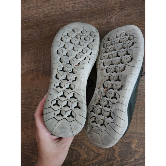 Mens 7.5 Green Nike Running Sneakers - Picture 5 of 5